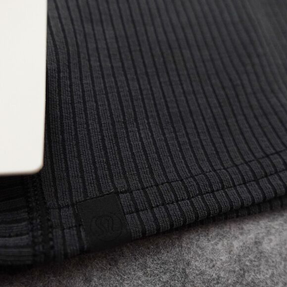 New Lululemon Size 0 Ribbed Softstreme Cropped Tank BLK Black - Picture 4 of 6